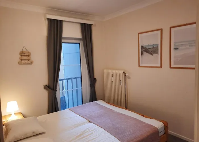 Zonnig En Gezellig Appartement Met Zijdelings Zeezicht En Zwembad In Koksijde